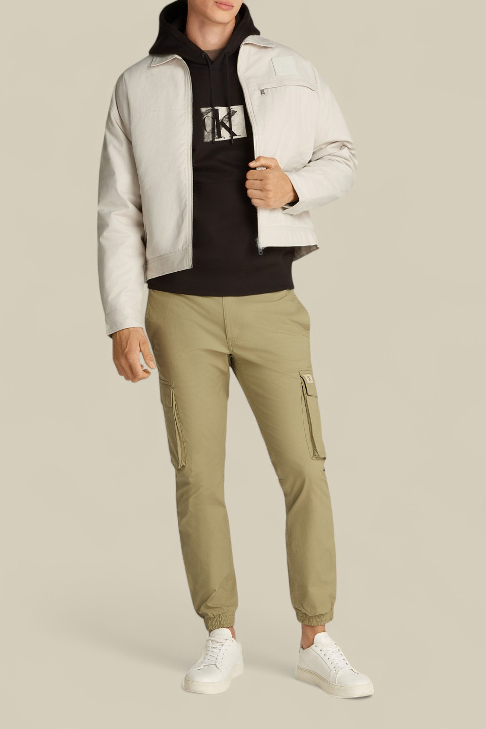 תמונת כל הלוק של ז'קט עם ריפוד קל